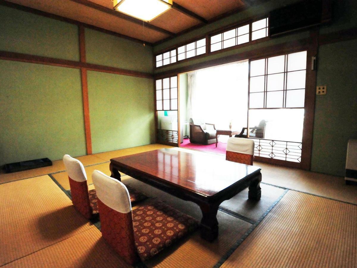 沢渡温泉 若山牧水ゆかりの宿 龍鳴館 中之条町 エクステリア 写真